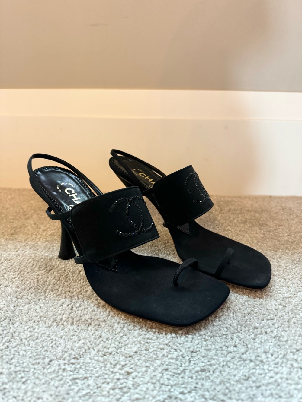 Chanel Black Cruise Vintage Crystal Logo Sling Back Toe Heels Size 36